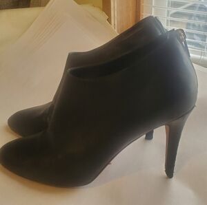 Jimmy Choo Black Leather Zip Booties. Flawed Gem. 40 1/2